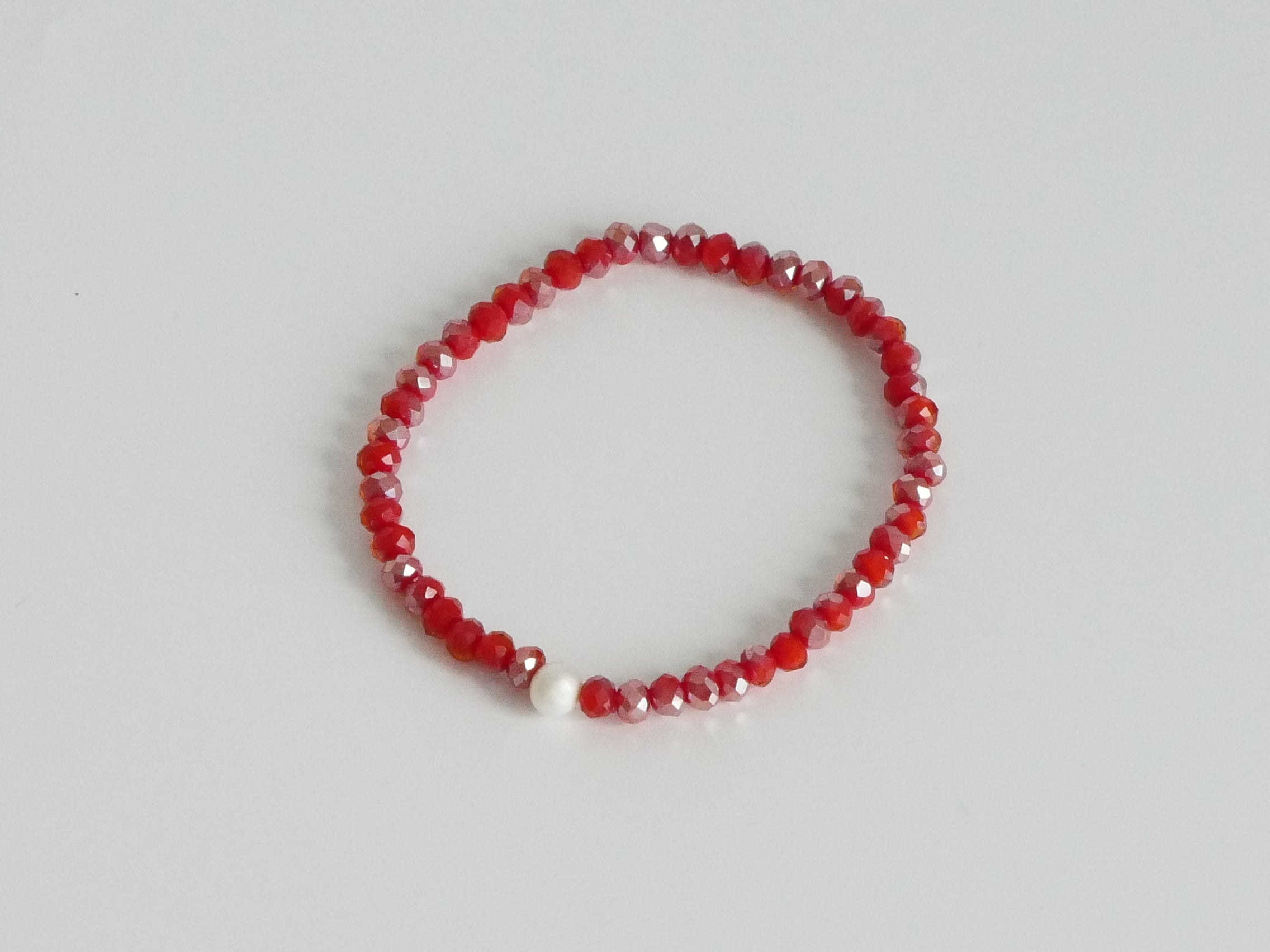 KISME Armband Süßwasserperle rot marmoriert