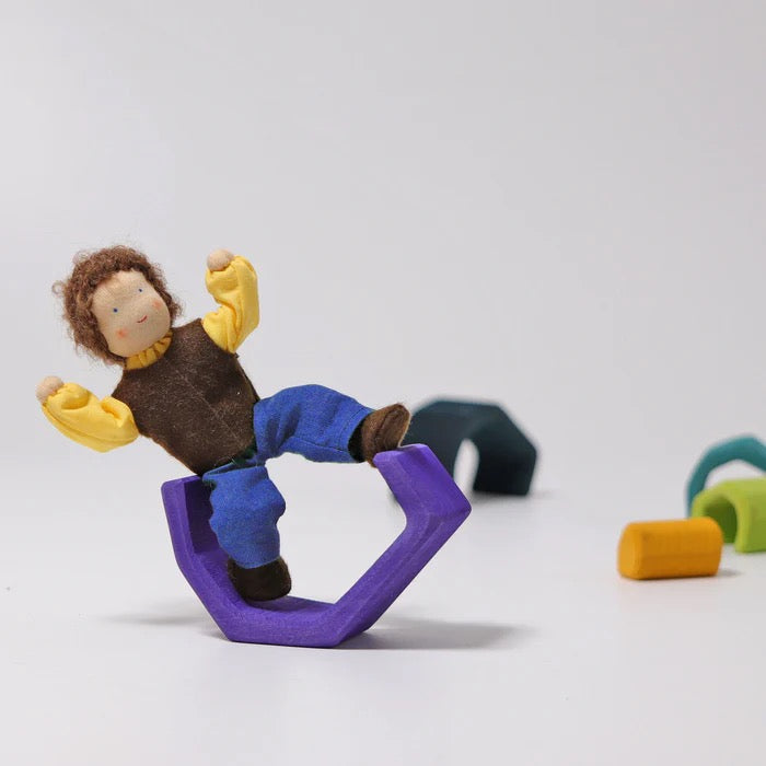 Grimms Biegepüppchen Herr Erle – Handgefertigte Waldorfpuppe