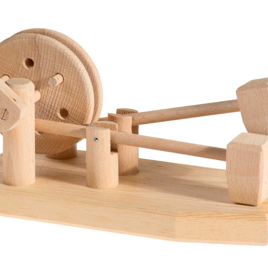 Kraul Hammerwerk Bausatz – Holzspielzeug mit Wasserrad-Antrieb