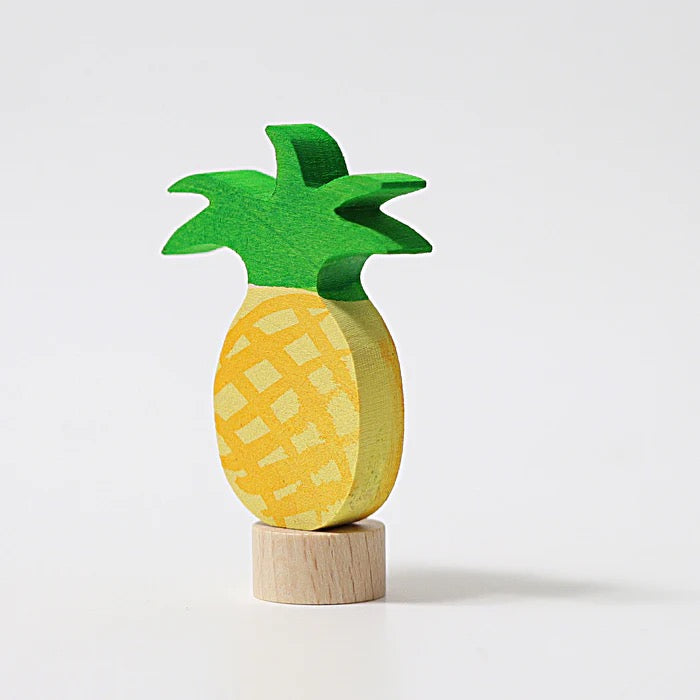 Grimms Steckfigur Ananas – Handbemaltes Holzspielzeug