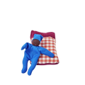 Nachhaltiges, kindgerechtes Baby mit blauem Strampler und giftfreiem, rotkariertem Schlafsack aus hochwertiger Qualität.