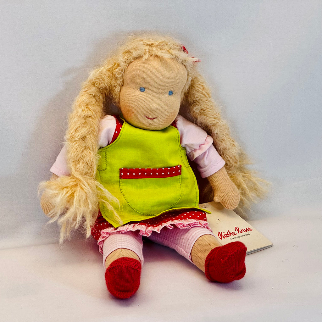 Käthe Kruse Waldorfpuppe Amelie – Handgemachte Naturpuppe kaufen