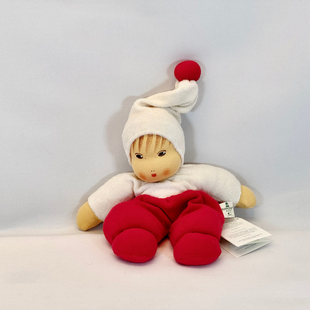 Nanchen Puppe Möpschen rot – Bio Kuschelpuppe für Babys