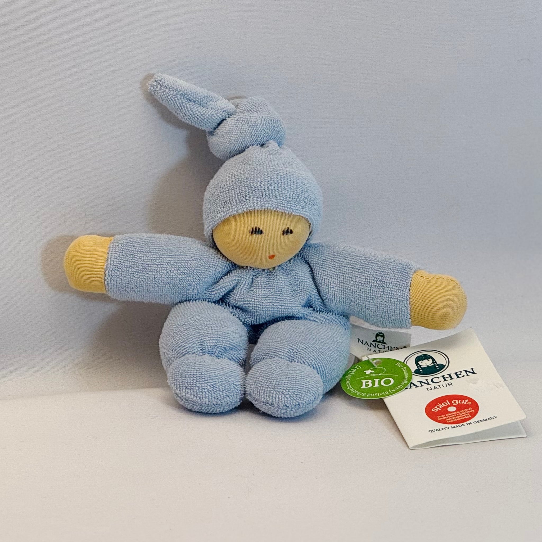 Nanchen Puppe Pimpel hellblau – Bio Waldorf Puppe kaufen