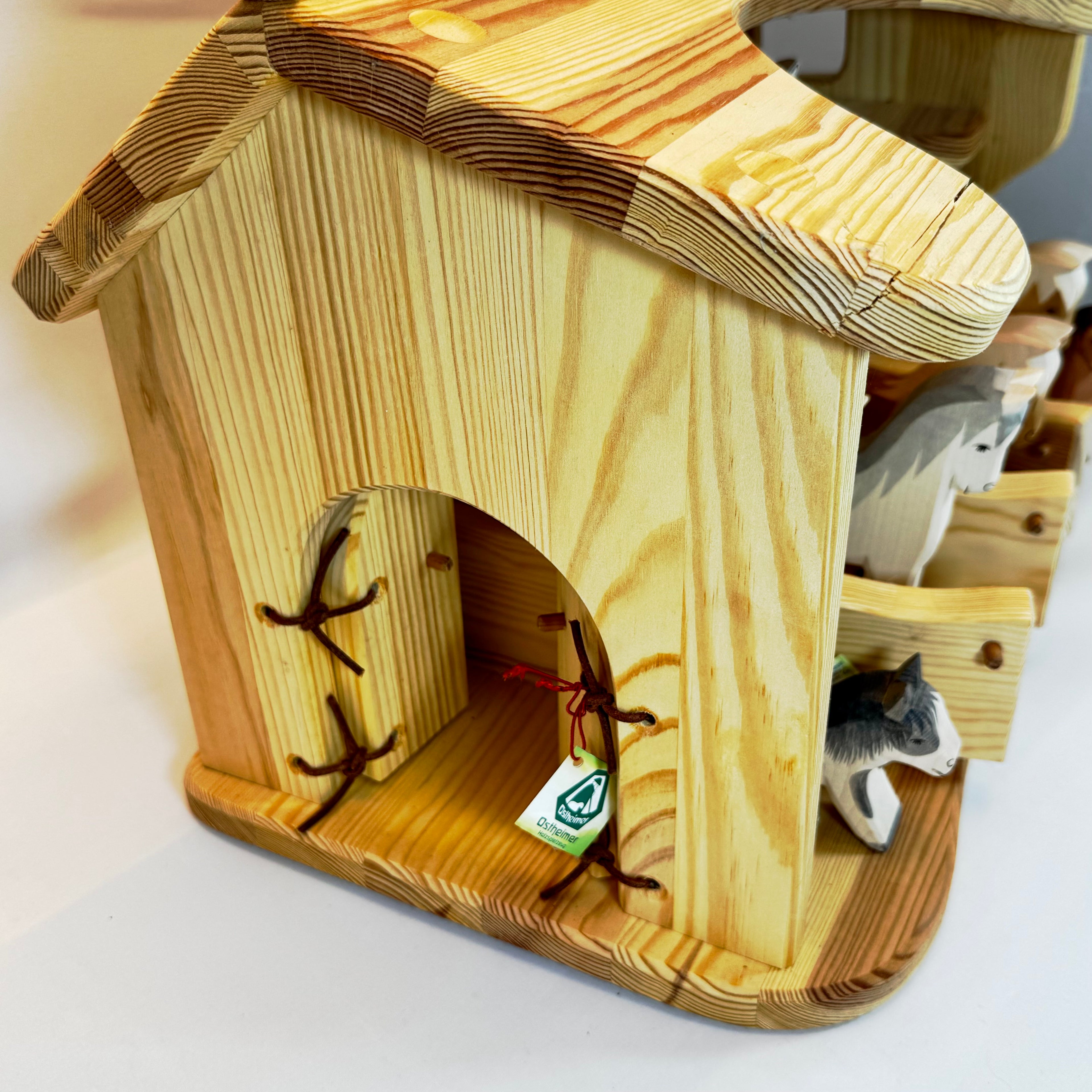 Ostheimer Pferdestall – Hochwertiges Holzspielzeug für Kinder-Ostheimer-Zwergenladen